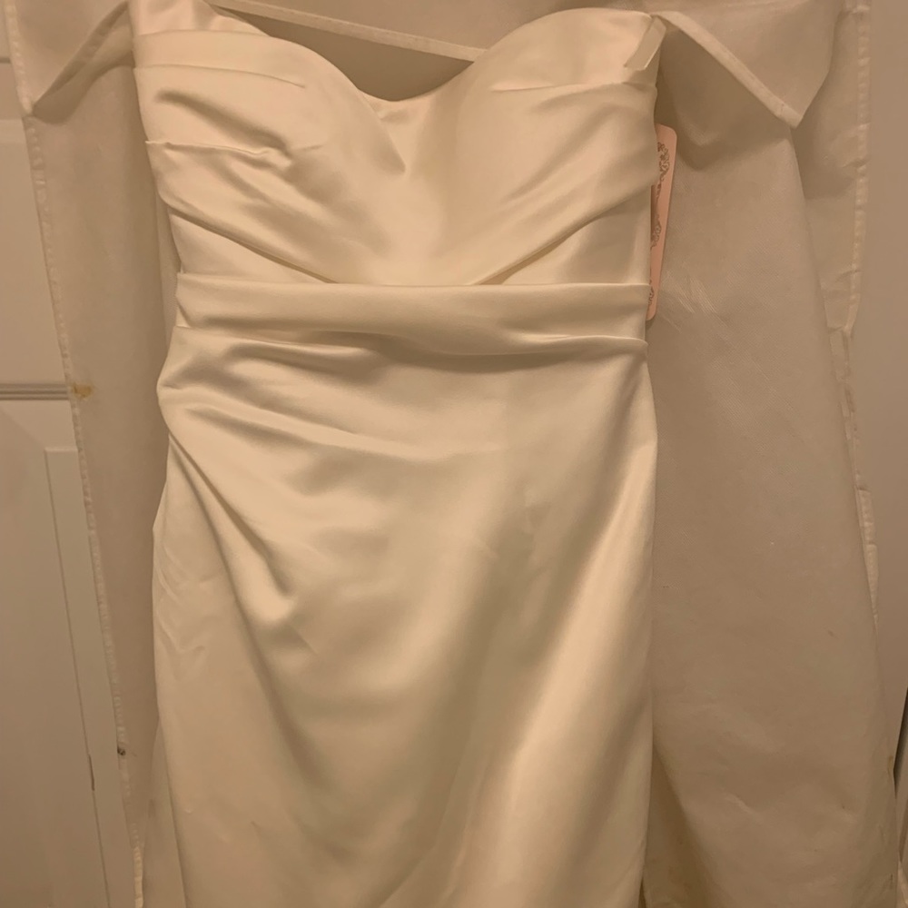I’m selling a brand NEW Winnie Couture Dress - Picture 4 of 7